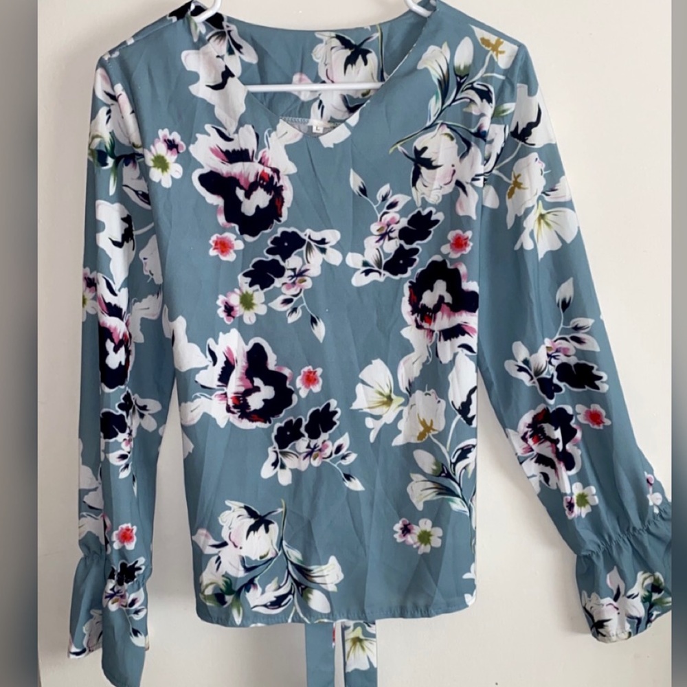 Floral Print Blouse size Large